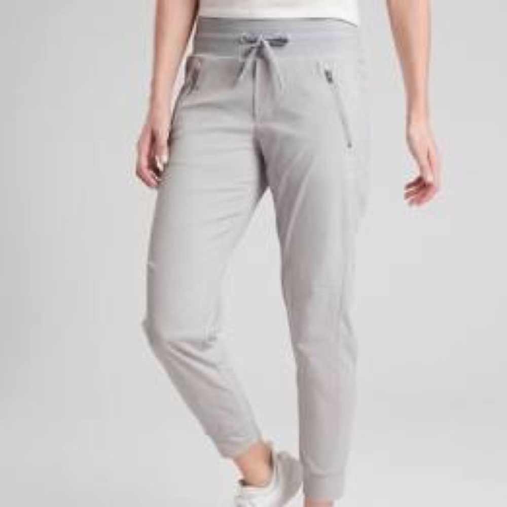 Athleta Trekkie North Jogger Lt Gray/Beige Sz 12